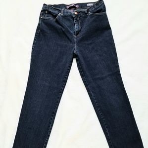 Gloria Vanderbilt "Amanda"  12P.